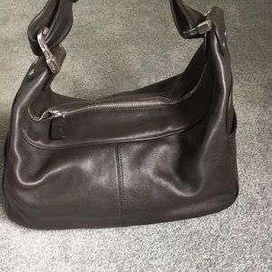 TOD’S Milky Brown Leather Shoulder Bag!
